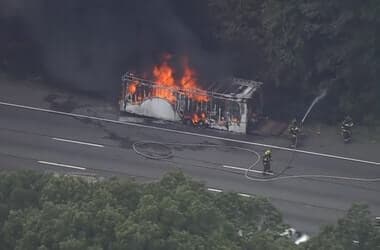 Trailer fire blocks lanes on I-495 Inner Loop in New Carrollton