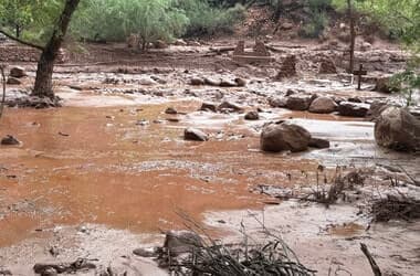 Grand Canyon flash flood leaves visitors stranded and missing