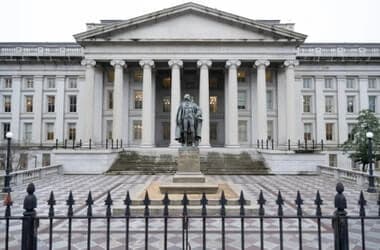 US budget deficit grows to nearly $2 trillion, highest since 2021
